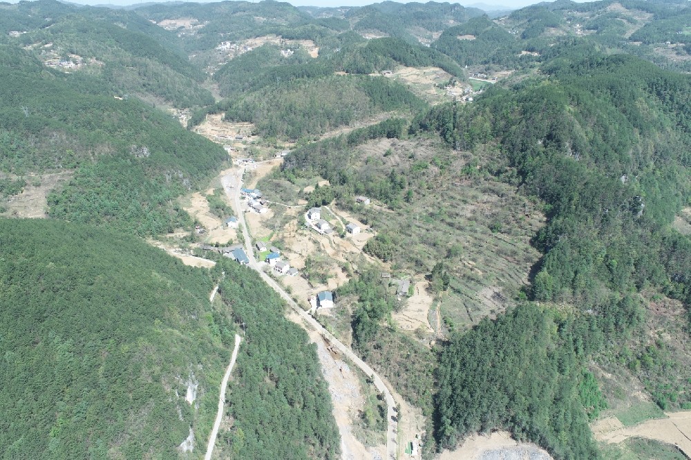 路愈寬，景愈明，可待漫慢行——朝天區(qū)曾家鎮(zhèn)（曾家場(chǎng)鎮(zhèn)至榮樂養(yǎng)生谷）段道路改建工程建設(shè)側(cè)記